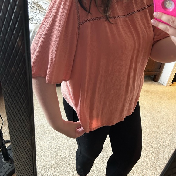 Float Blouse 💜 - Picture 2 of 4